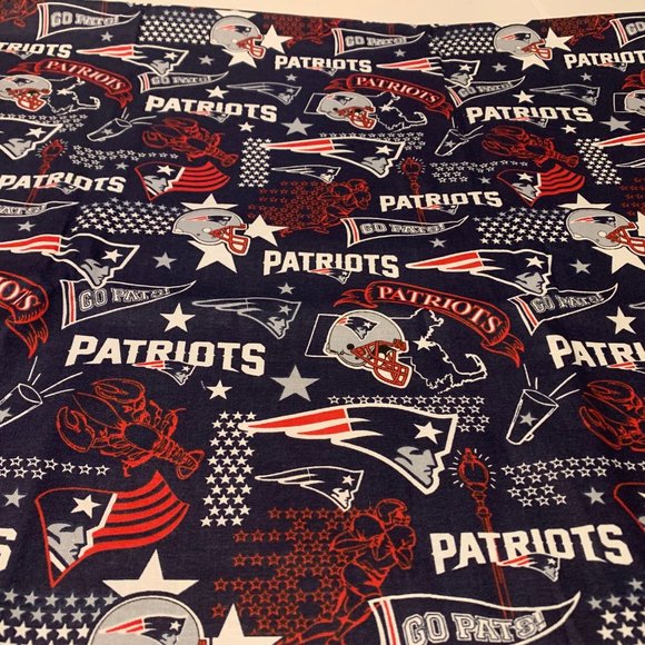 Team Fabric Logo Patriots 1 yard increments 45" wide - Picture 2 of 2